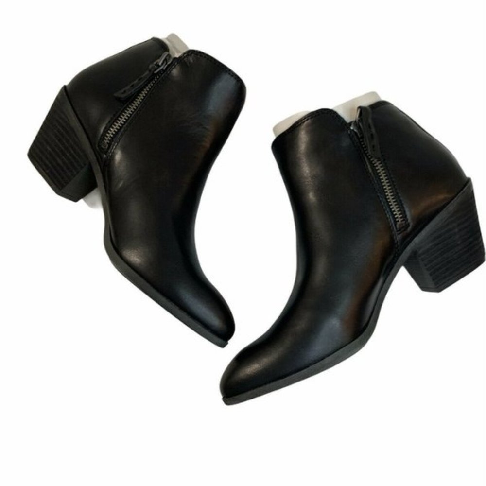- FRYE Judith Zip Booties Womens Black Leather boots